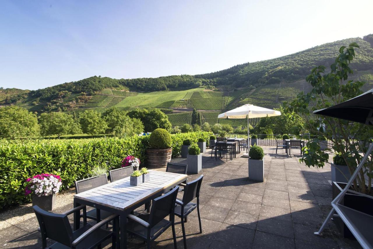 Weingut & Gaestehaus Christoph Cluesserath Trittenheim Exteriör bild